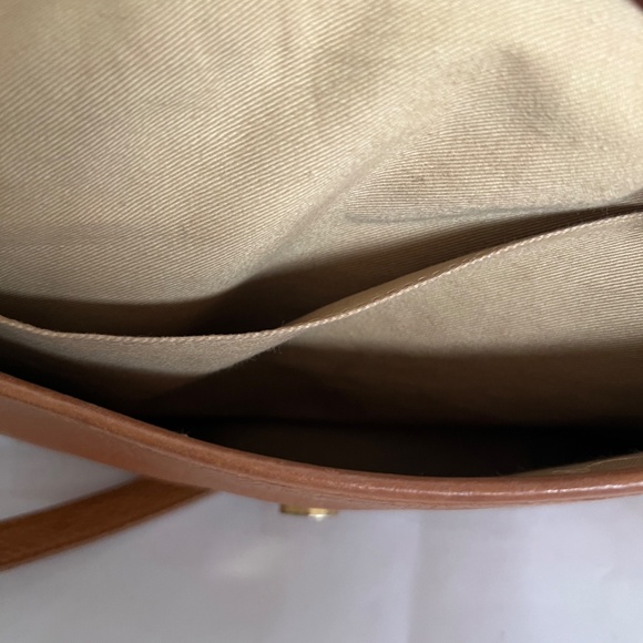 Dakota Leather Saddle Bag Double Sided Cossbody Tan Brown Side Adjustment - Picture 11 of 11